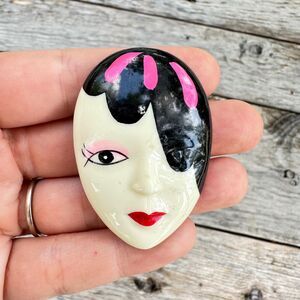 Handcrafted Colorful Face Brooch  Expressive and Tear Drop Detail Pin